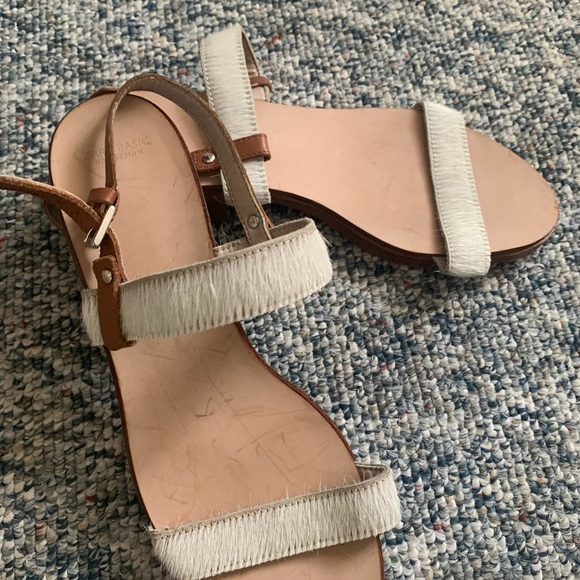 Shoe - Picture 2 of 2